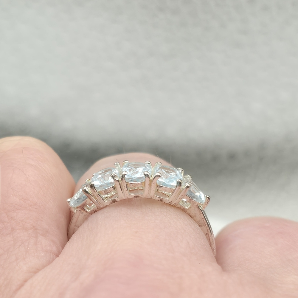 NWOT Genuine Sky Blue Topaz 5 Stone Ring - Picture 6 of 8